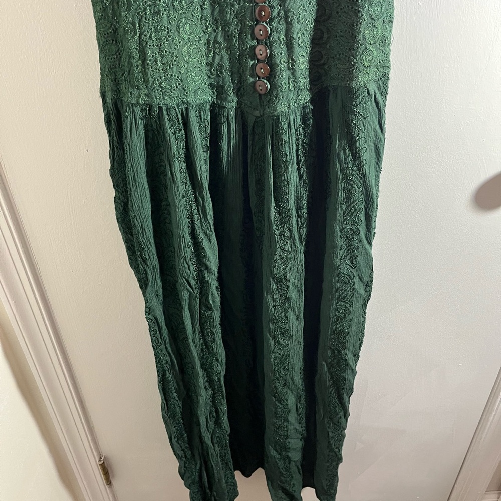Green Lace Button-Front Midi Dress - Picture 3 of 8